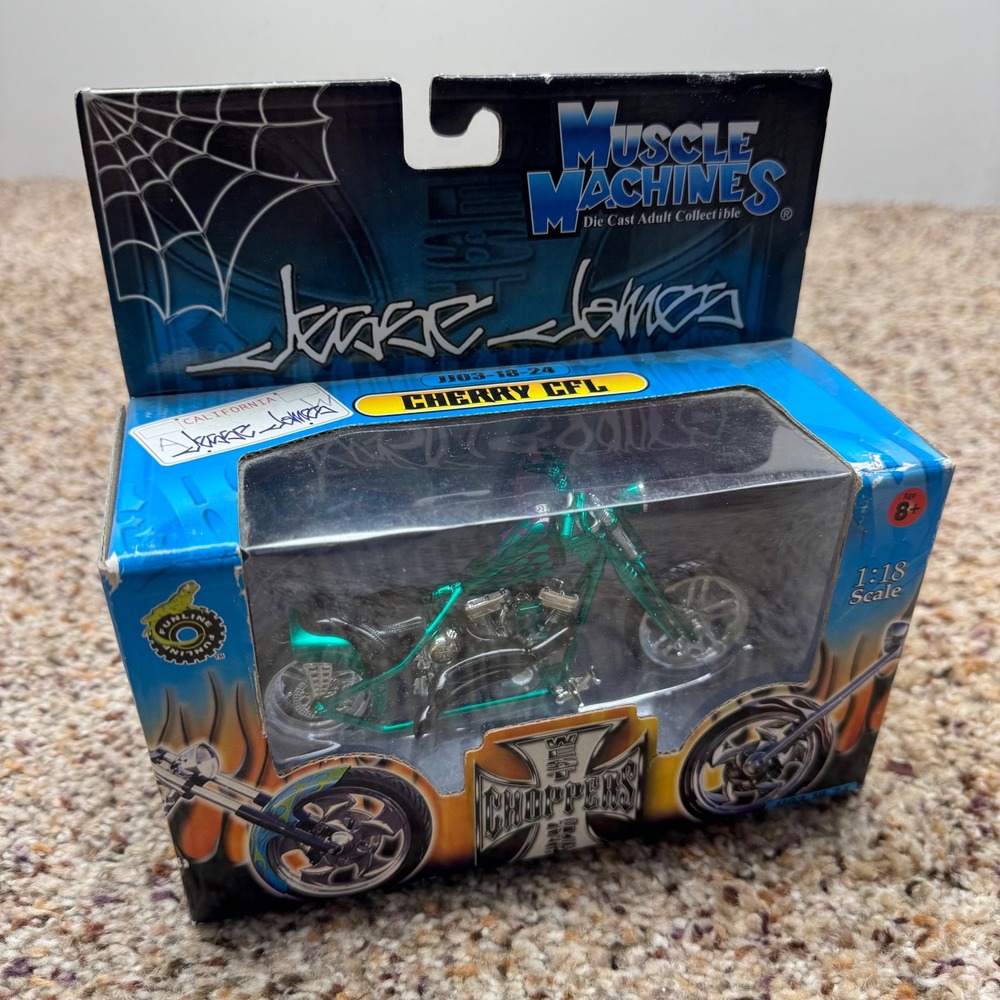 Muscle Machines Jesse James West Coast Choppers Cherry CFL 1:18 Die-Cast Green